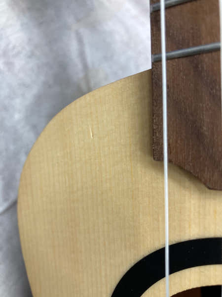 Tiki TKU150TE Tenor Ukulele Slim Arched Back - B-Stock