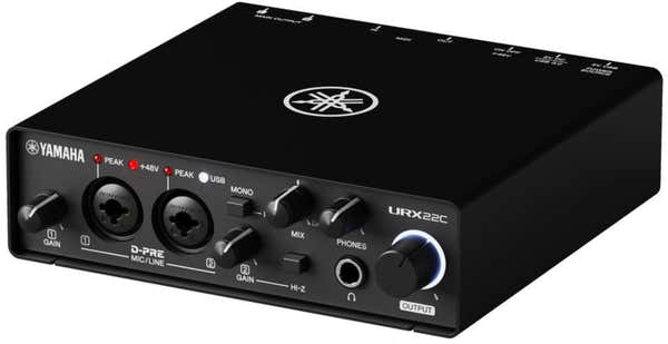 Yamaha URX22C
