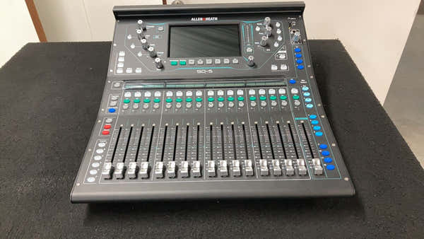 Allen & Heath SQ5 - B-Stock