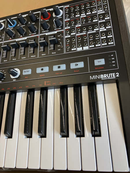 Arturia MINIBRUTE 2 BK - B Stock