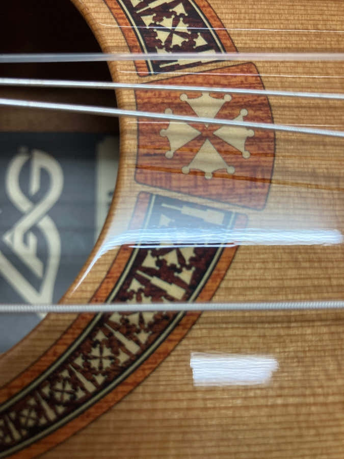 Occitania Oc118 4/4 Cedar - B Stock