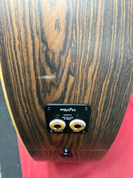 Lâg HyVibe 1 Series 30 Auditorium Ctw - B Stock