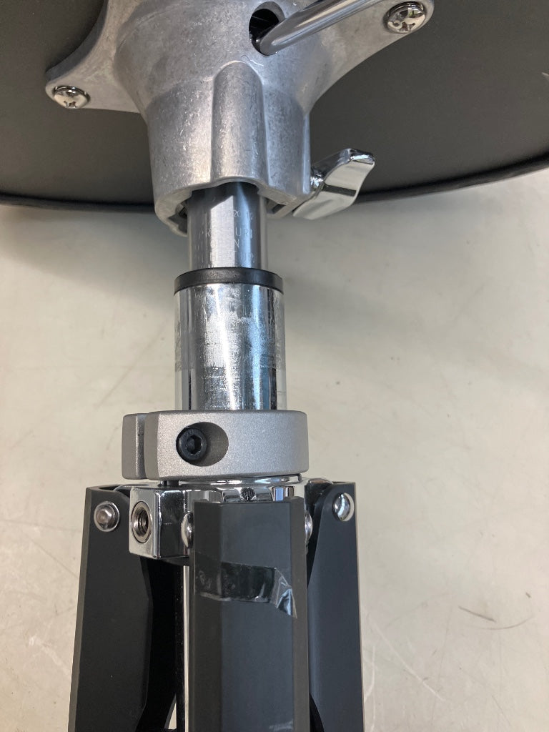 Roadster Triangle Seat D-1500RGL Jack System - B Stock