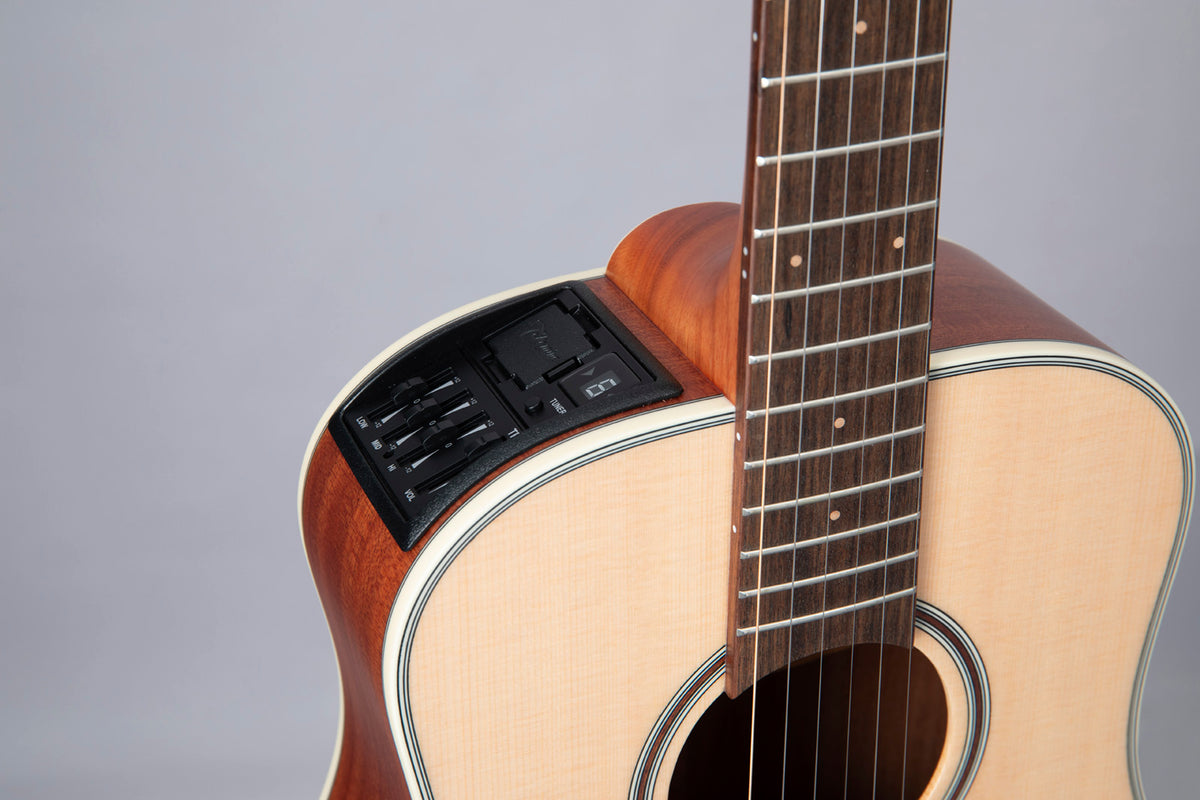 GP3HSE 3/4 Takamini Dreadnought Electro Natural Satin