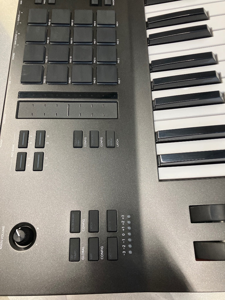 MPC Key 61 - B-Stock