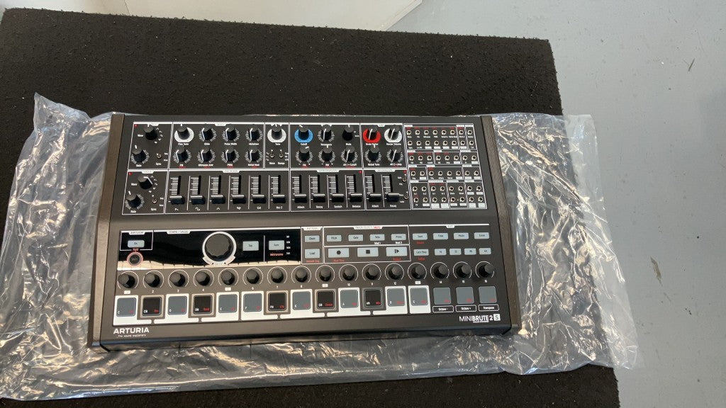 Minibrute 2S BK - B-Stock