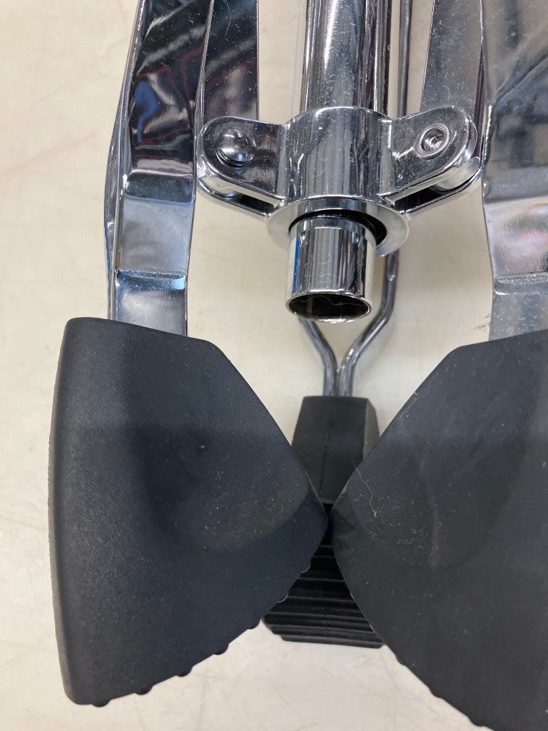 BCS220D - Double-braced stand with double base - Stock B