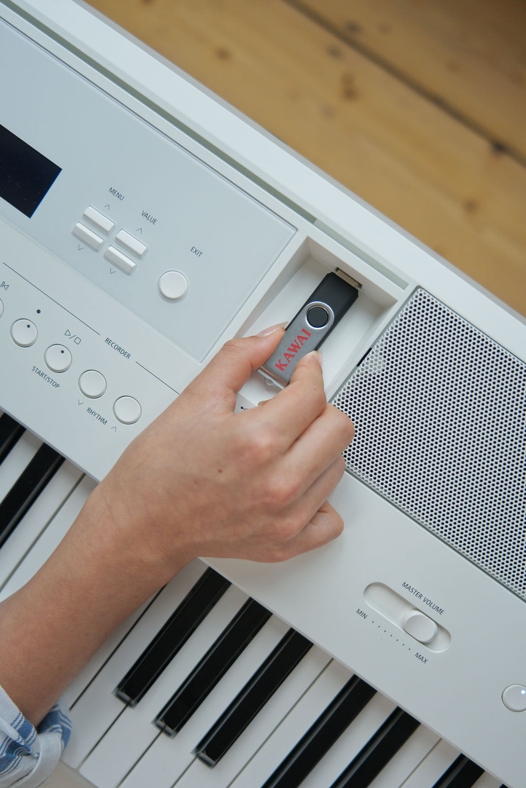 ES-520 White