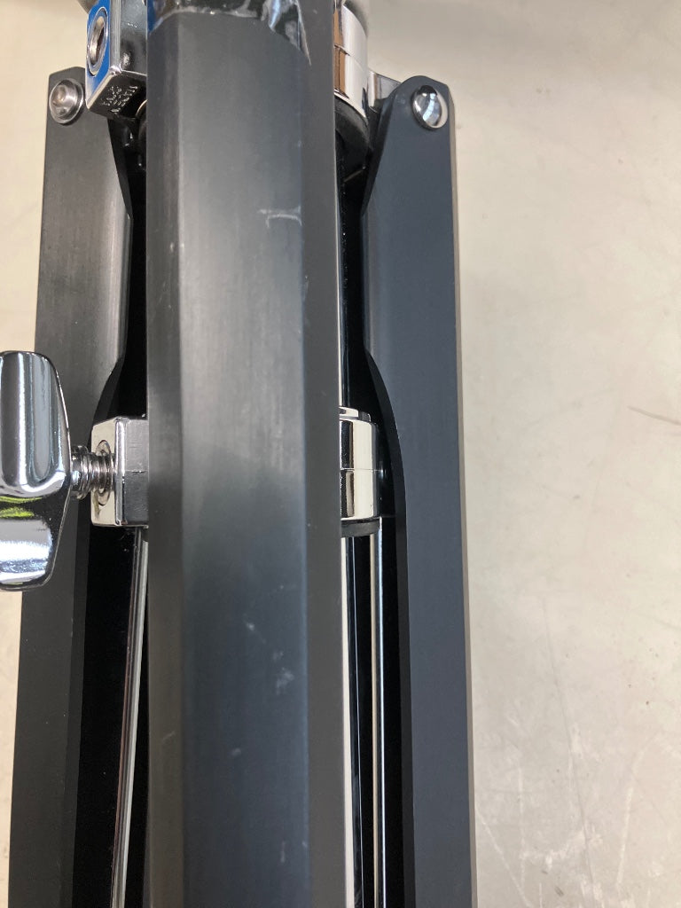 Roadster Triangle Seat D-1500RGL Jack System - B Stock