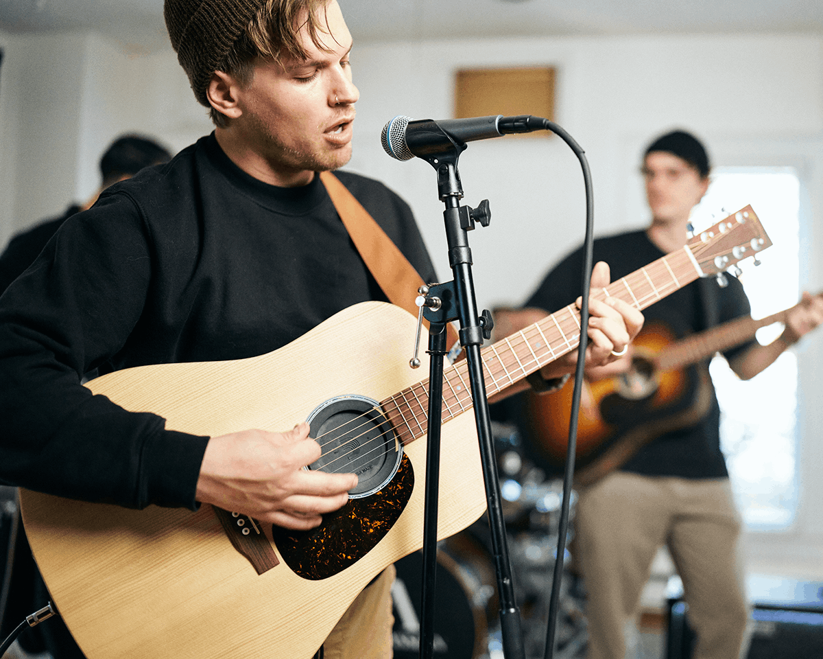 D-X2E Sitka/Faux Brazilian Rosewood HPL