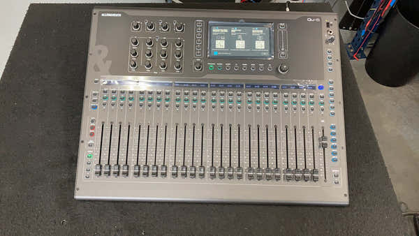 Allen & Heath QU-6 - B-stock