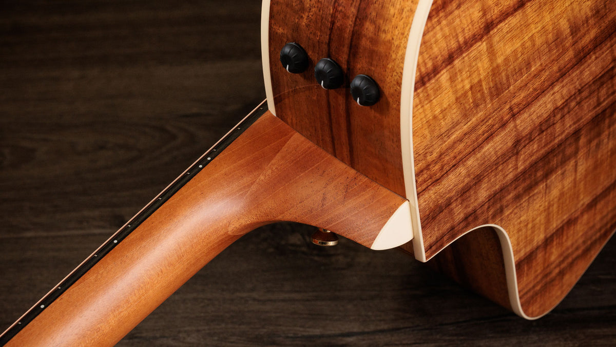 214ce-K DLX Natural Grand Auditorium