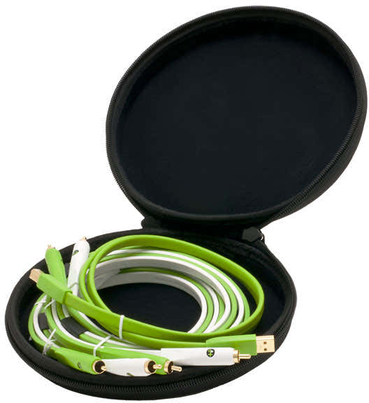 Neo By Oyaide 2x RCA-RCA 1m + USB 1m + Carrying bag
