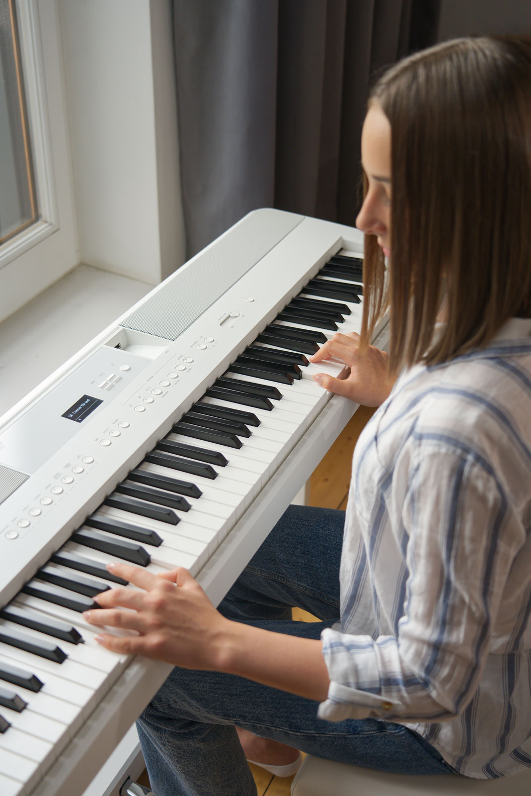 ES-520 White