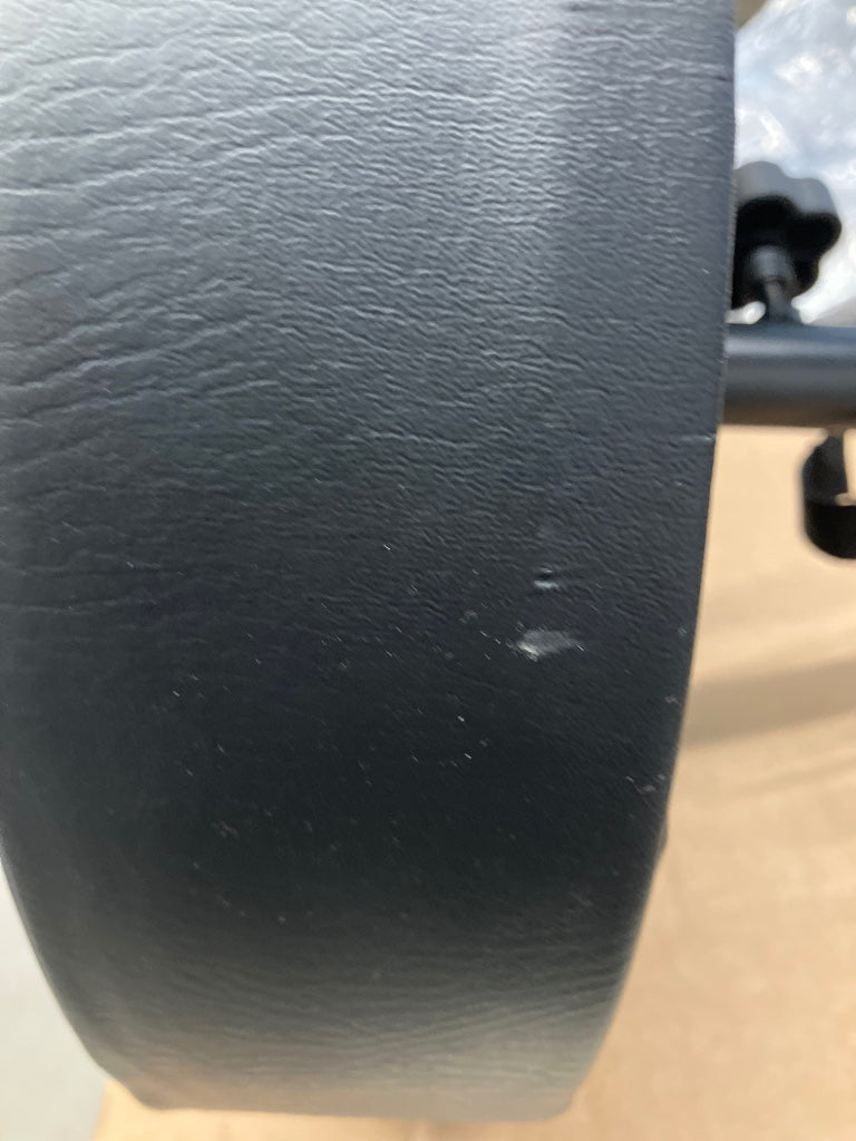 BX-6 ROUND SEAT - B Stock