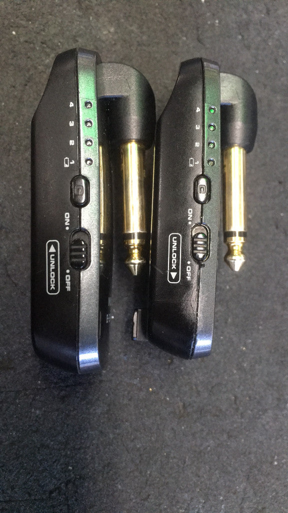 B2-plus Wireless Guitar System 2,4 Ghz 4 Channels - B-Stock