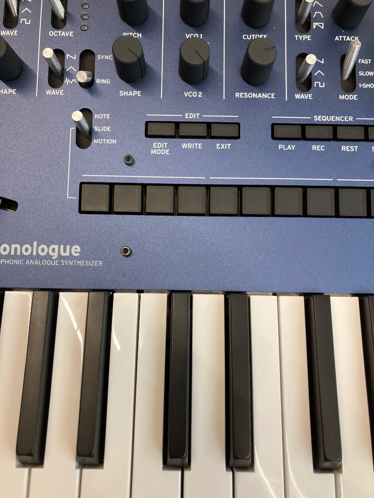 Monologue BL - B Stock