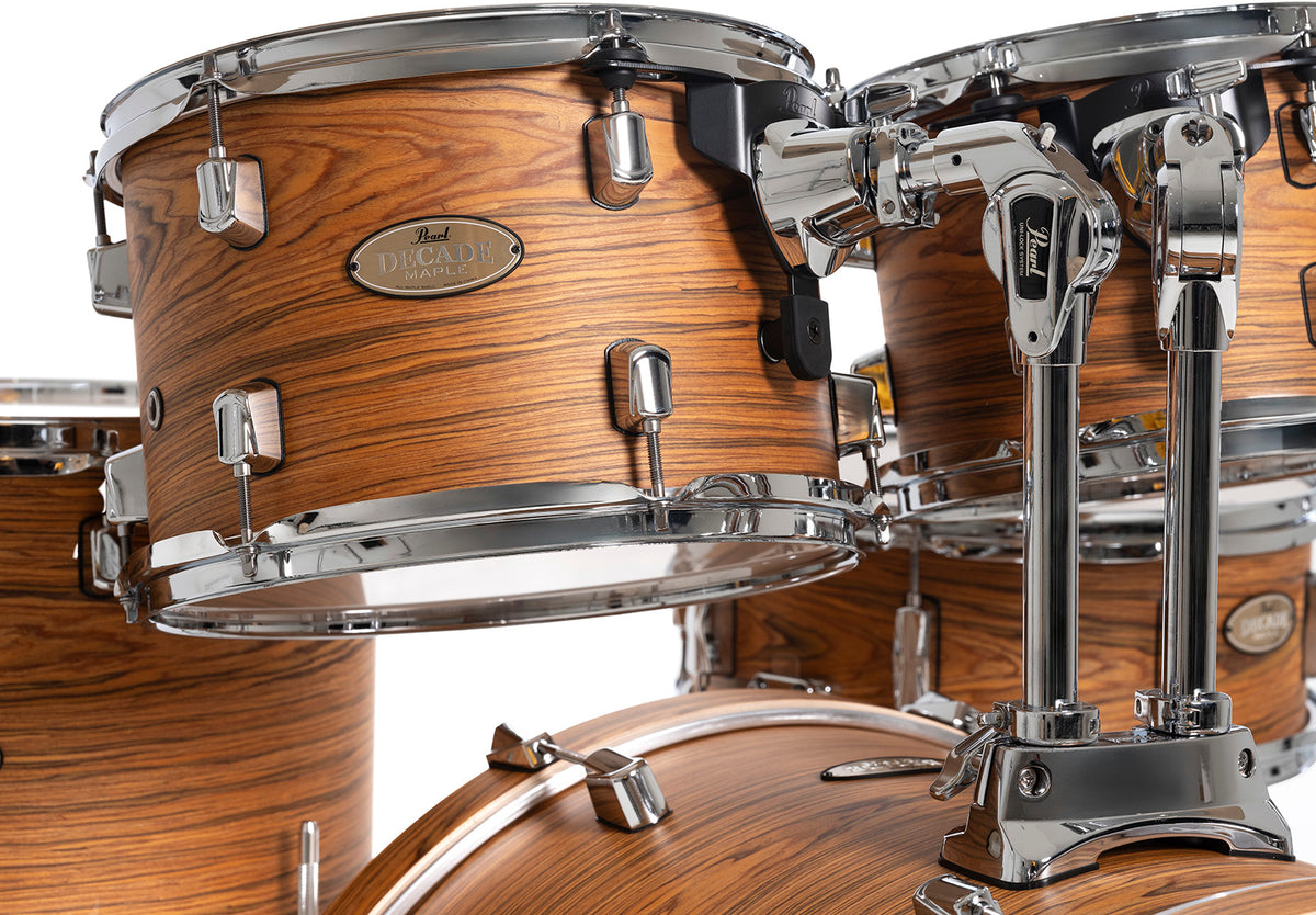 Decade Maple Artisan Rock 22" Satin Caramel Veil + Hwp-834