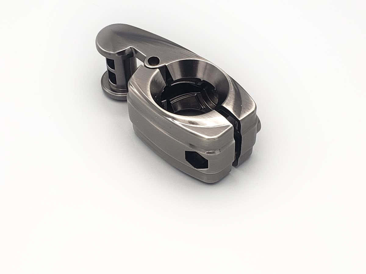 HTW109W22U - Molded Tom Holder (Smoked BN)