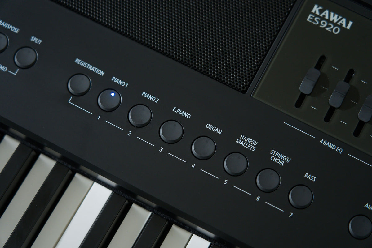 ES920 Black