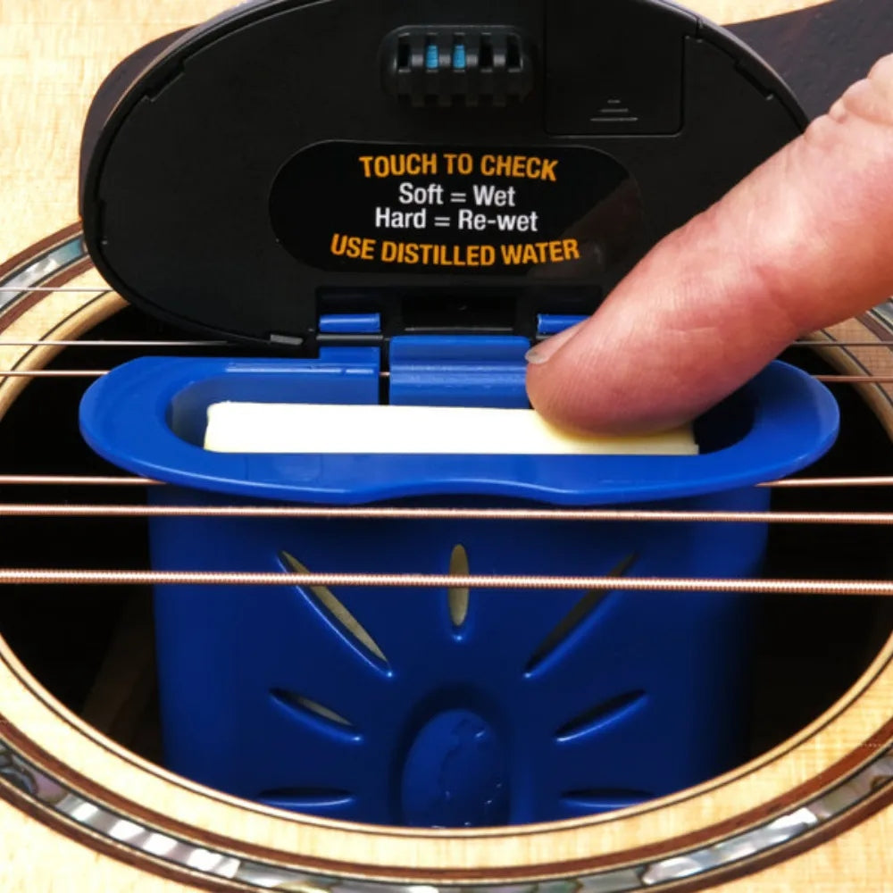 MN311 THE HUMITAR ONE - HUMIDIFIER AND HYGROMETER FOR ACOUSTIC GUITAR