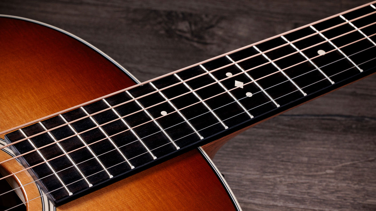 Gold Label 514e Sunburst Cream Pickguard Grand Auditorium