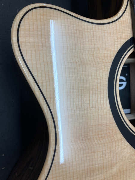 Lâg HyVibe 2 Series 30 Auditorium Left-Handed CW - B Stock