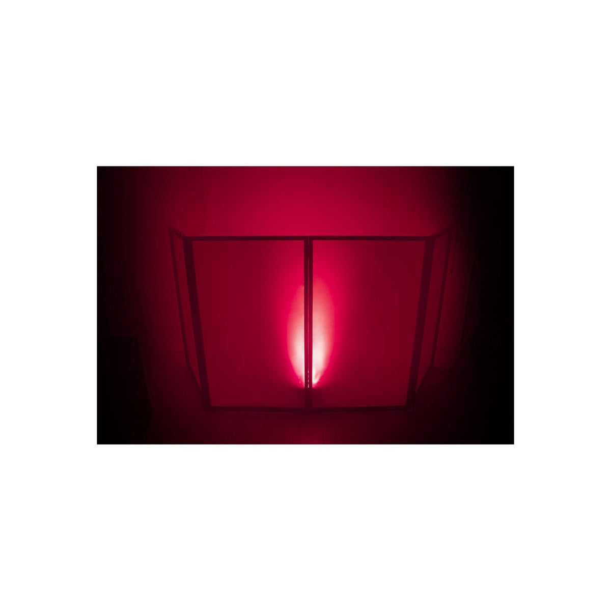 FACADE-DJ-stand