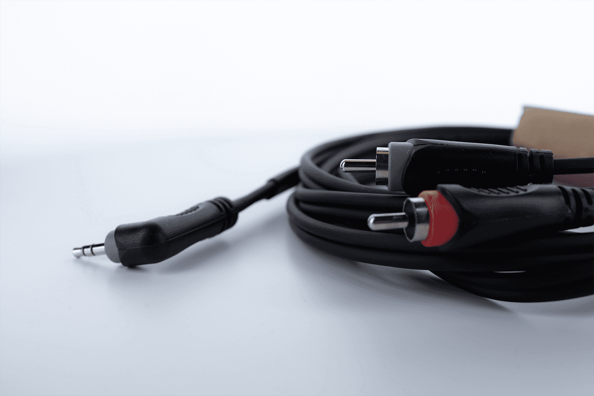 Y-Cable Angled Stereo Mini-Jack / 2 RCA 1 M