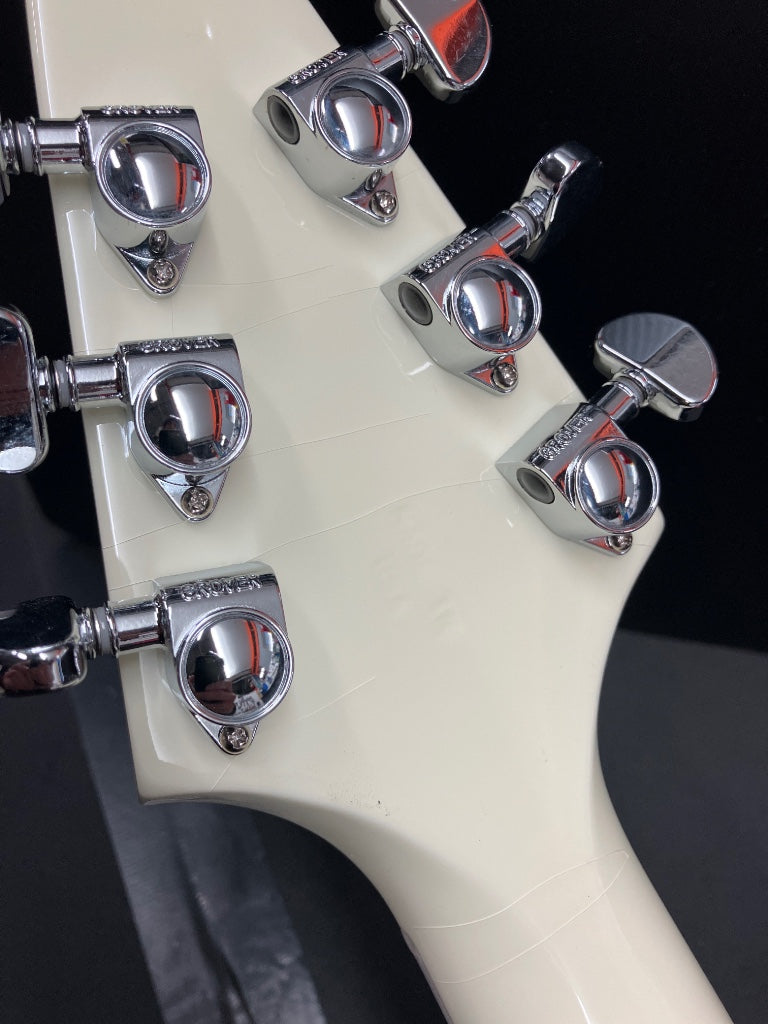 Flying V 70s Classic White Original STOCKB