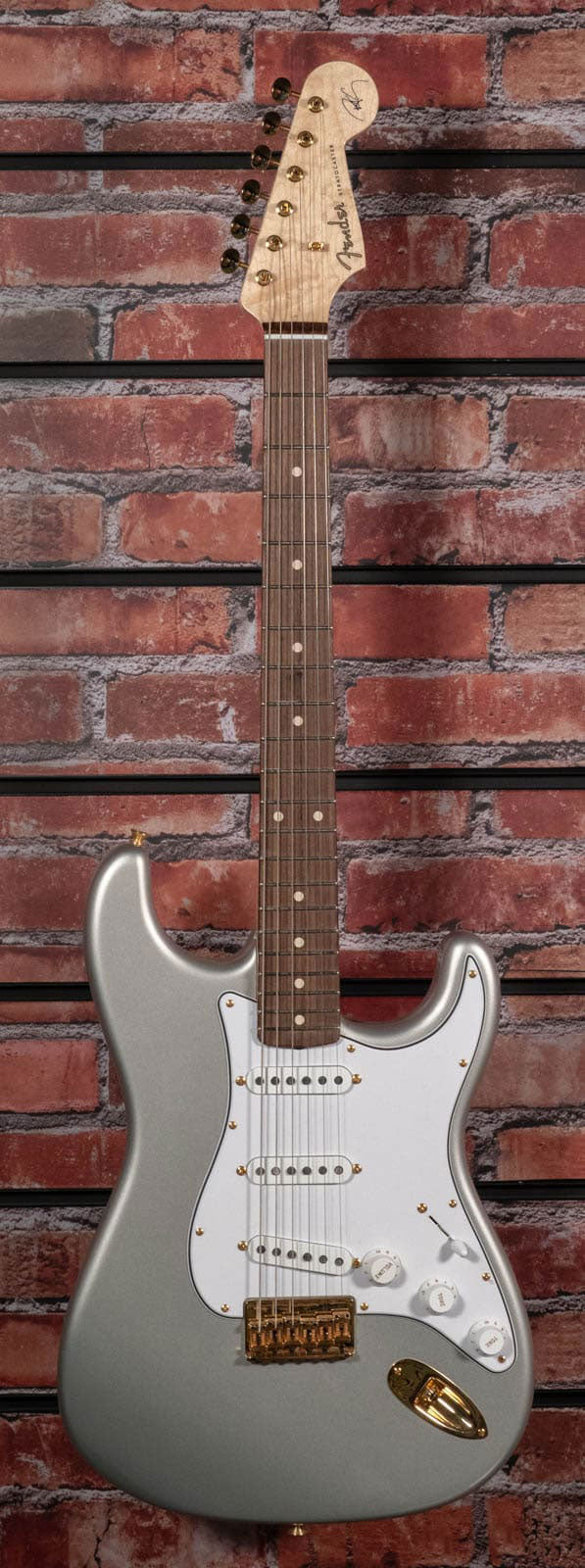 Stratocaster Robert Cray NOS with GH Inca Silver Signature Artist 2025