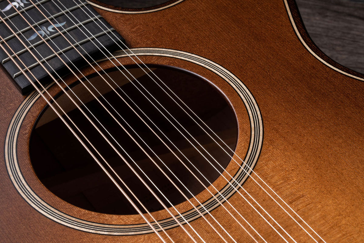 652Ce Be Wild Honey Burst Grand Concert - Refurbished