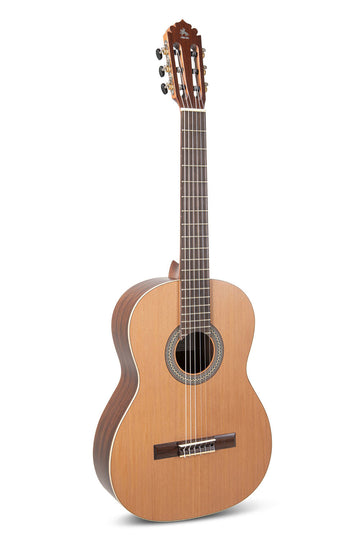 Europe 4/4 Cedar/Mahogany