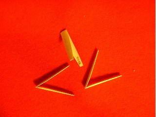 GOUGE AND SHAPED ENGLISH HORN CANE