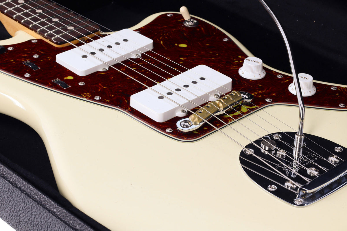 AO25-66 62 JAZZMASTER NOS RW VWH #CZ590489