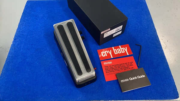 Dunlop CUSTOM BADASS CRY BABY - B Stock