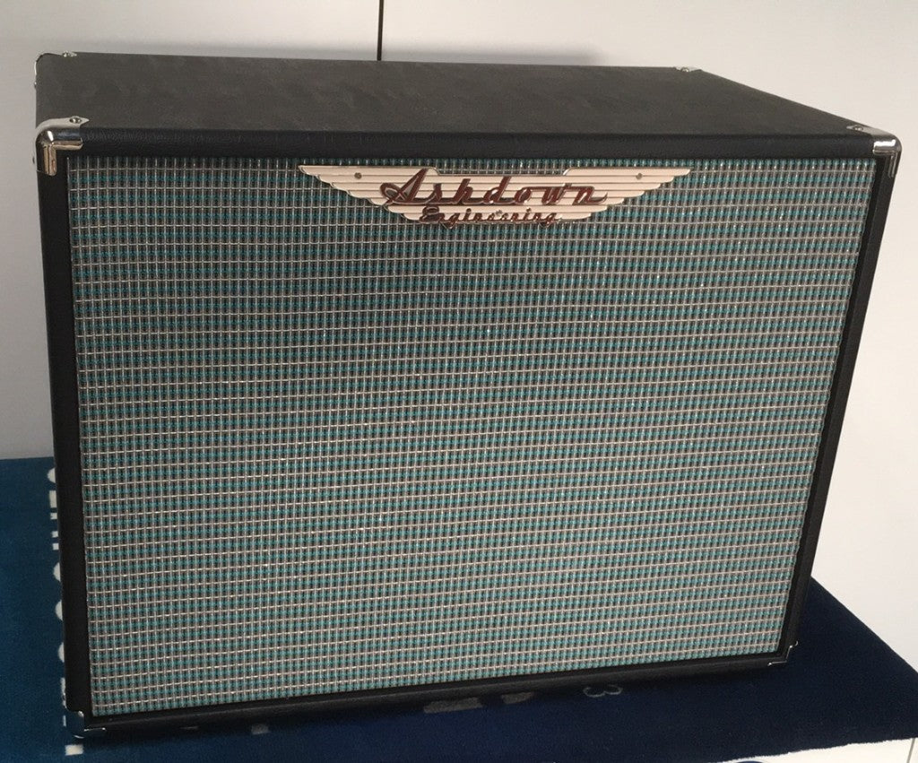 Classic 2 X 10" 700W 8 Ohms - B Stock