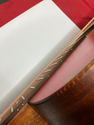 Parlor Signature Vianney Ltd Telethon - B Stock
